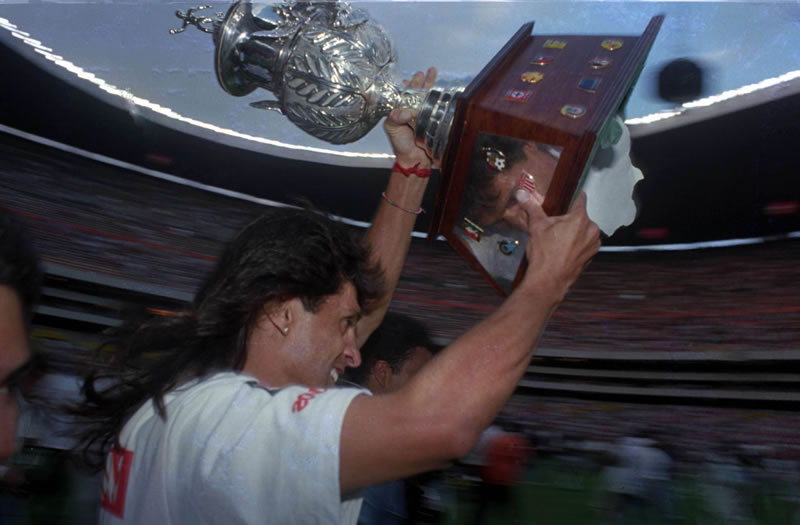 Efraín El Cuchillo Herrera, bicampeón con el Club Necaxa en las Temporadas 94/95 y 95/96